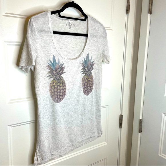 PINK Victoria Secret Super Soft Pineapple Tee - Picture 5 of 8